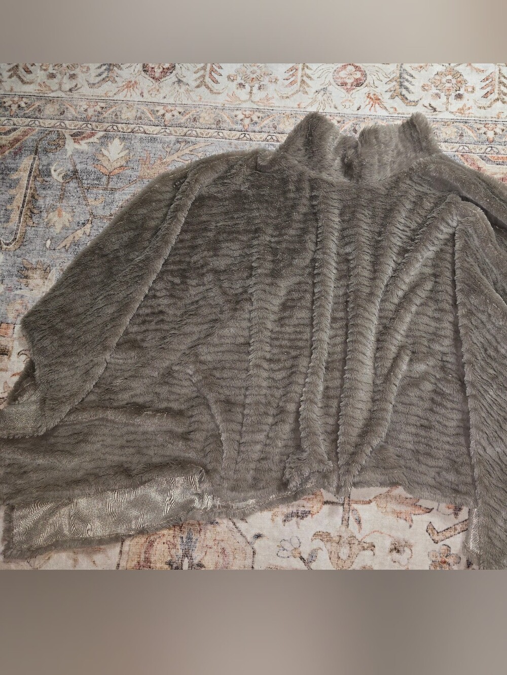 Le Moda Women's Plush Zip-Up Faux Fur Poncho
